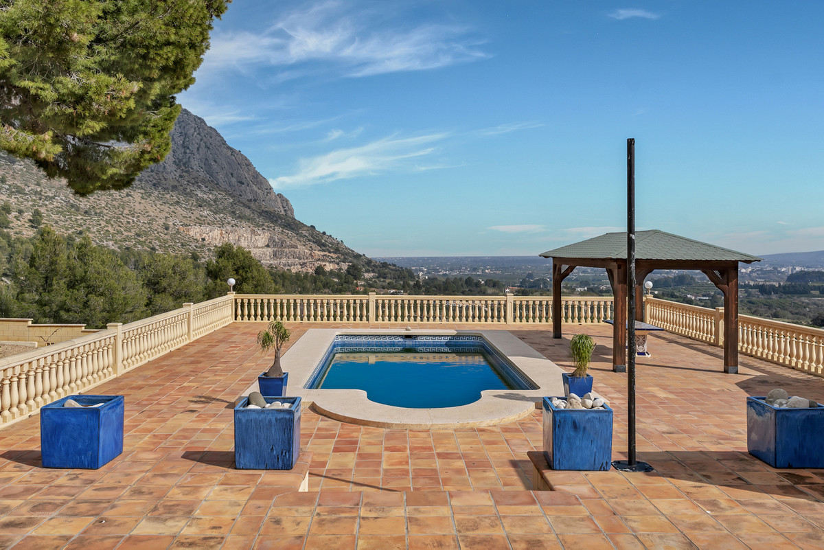4 Bed Townhouse for sale in Beniarbeig Costa Blanca, Alicante, Spain