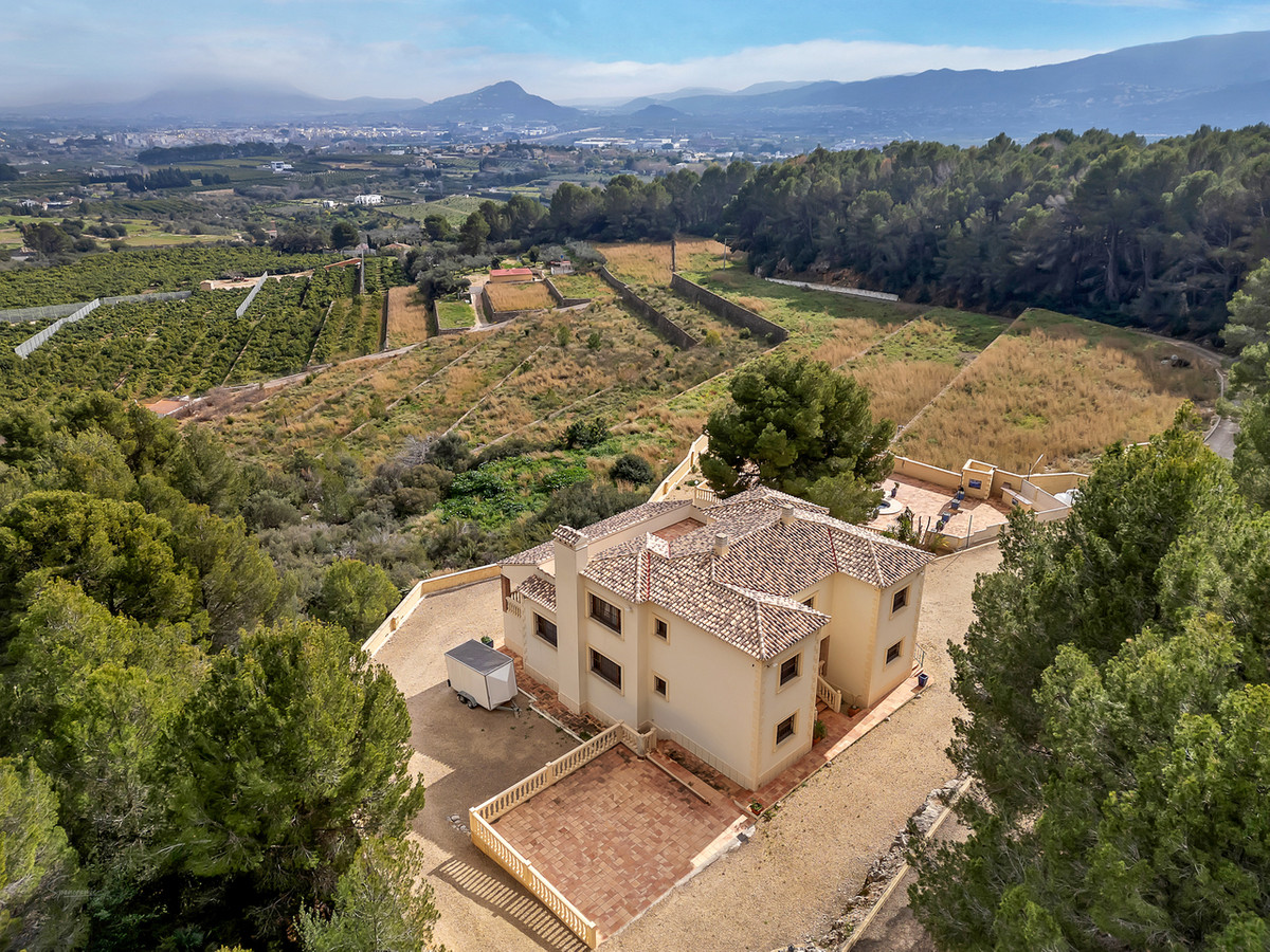 4 Bed Townhouse for sale in Beniarbeig Costa Blanca, Alicante, Spain