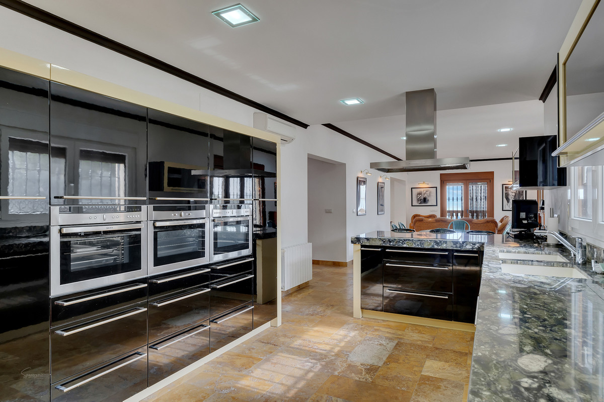 4 Bed Townhouse for sale in Beniarbeig Costa Blanca, Alicante, Spain