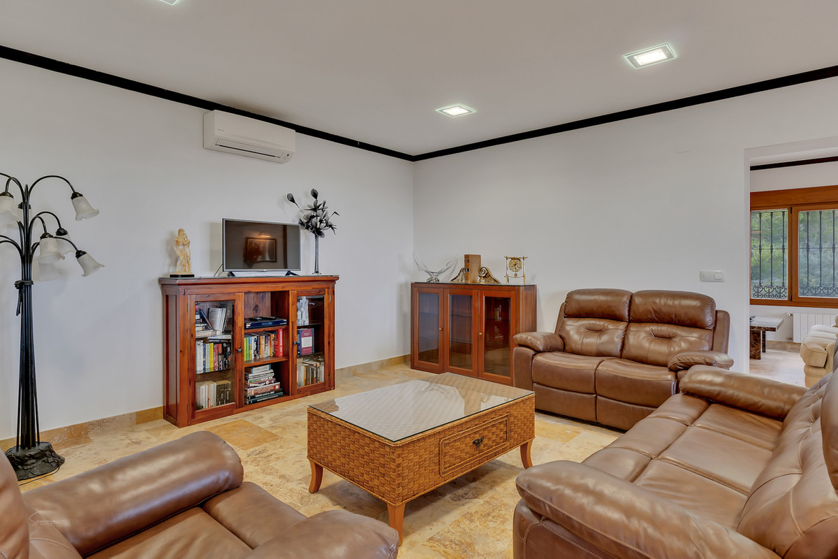 4 Bed Townhouse for sale in Beniarbeig Costa Blanca, Alicante, Spain