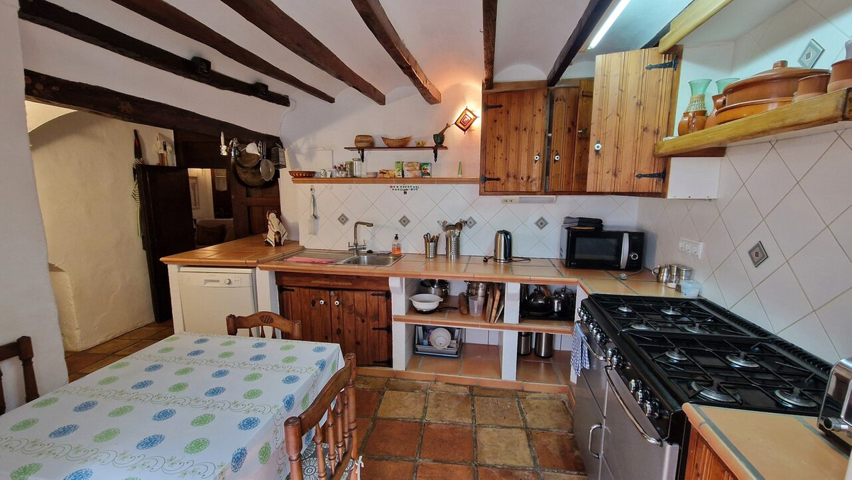 5 Bed Townhouse for sale in Castell De Castells Costa Blanca, Alicante, Spain