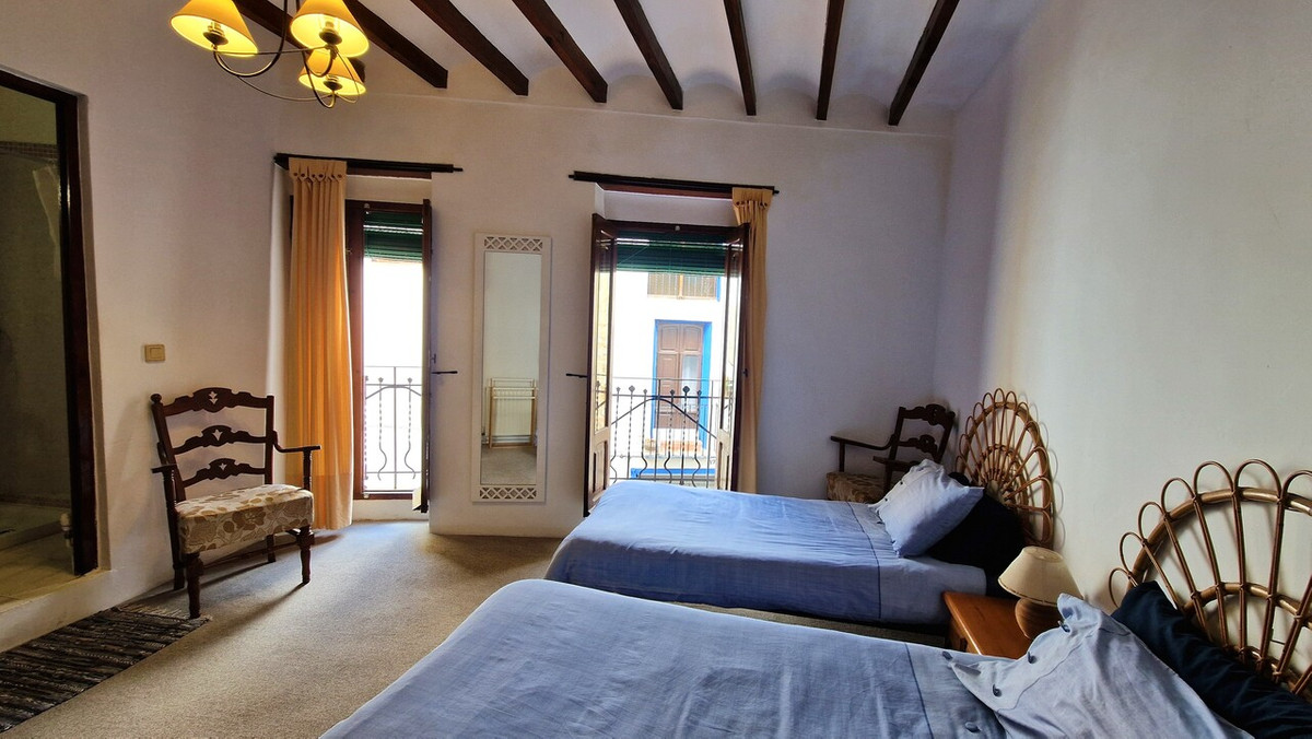 5 Bed Townhouse for sale in Castell De Castells Costa Blanca, Alicante, Spain