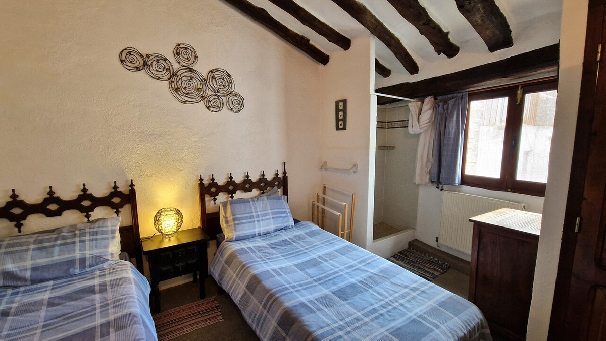 5 Bed Townhouse for sale in Castell De Castells Costa Blanca, Alicante, Spain
