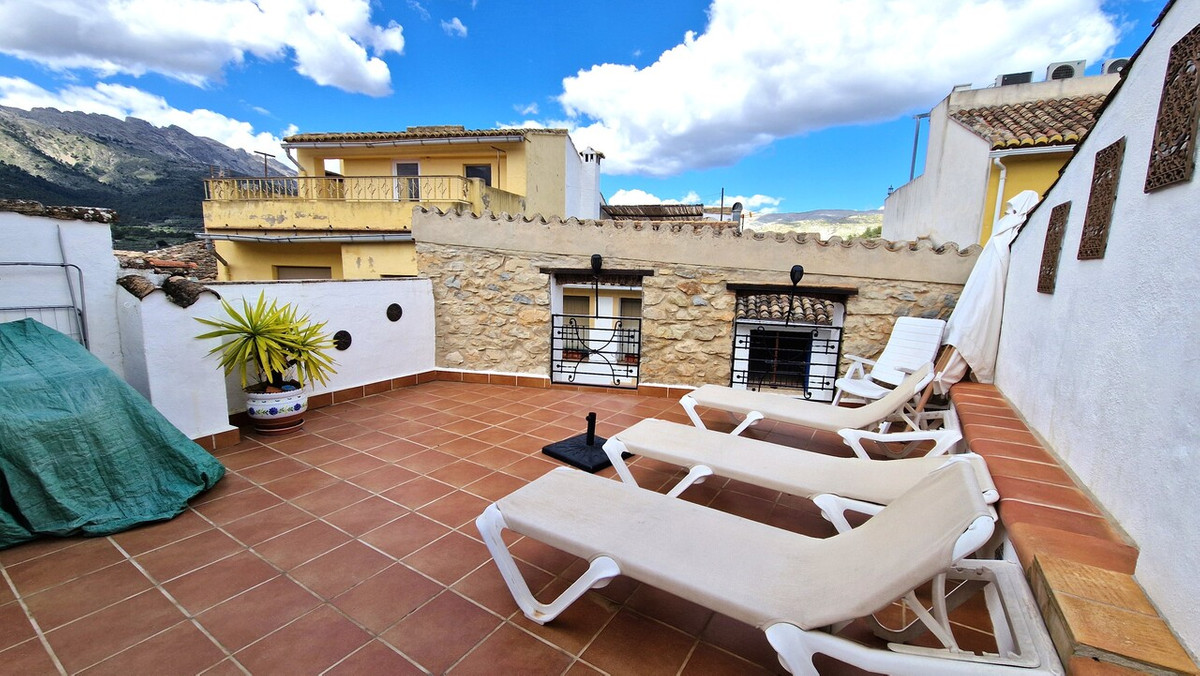 5 Bed Townhouse for sale in Castell De Castells Costa Blanca, Alicante, Spain