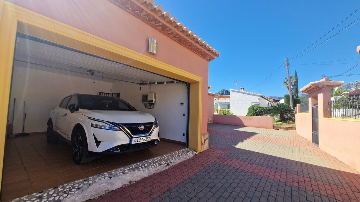 Se vende Villa - Chalet de 5 dormitorios en Costa Blanca, Alicante, España