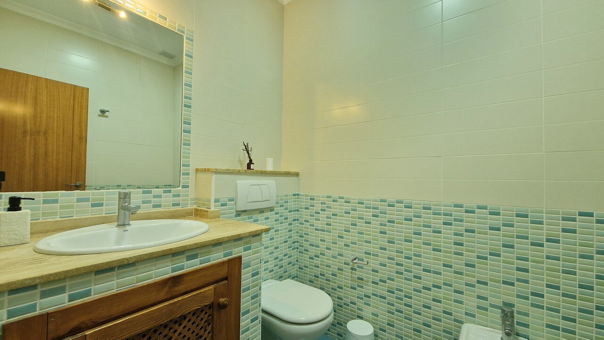 Se vende Villa - Chalet de 5 dormitorios en Costa Blanca, Alicante, España