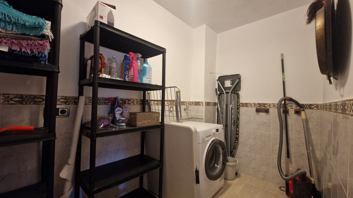 Se vende Villa - Chalet de 5 dormitorios en Costa Blanca, Alicante, España