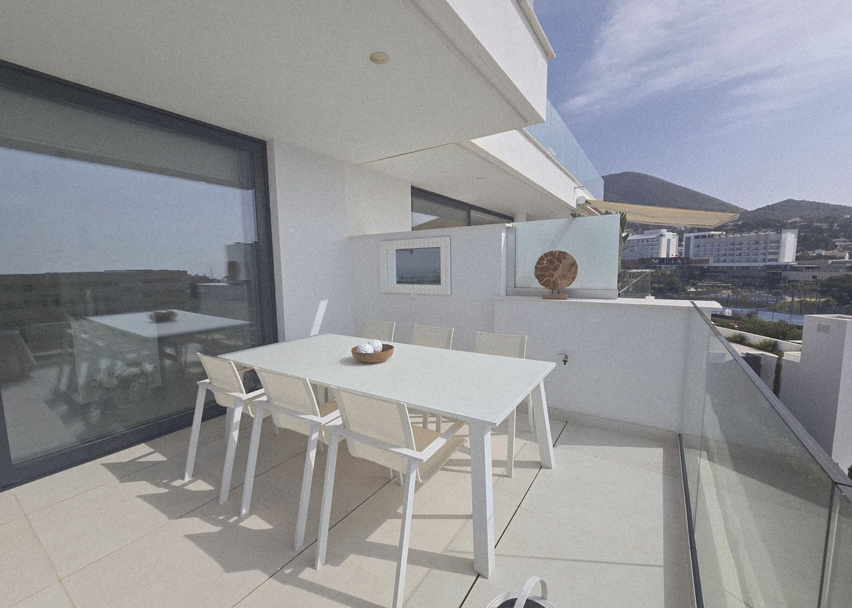 2 Bed Apartment for sale in Fuengirola Costa Del Sol, Málaga, Spain