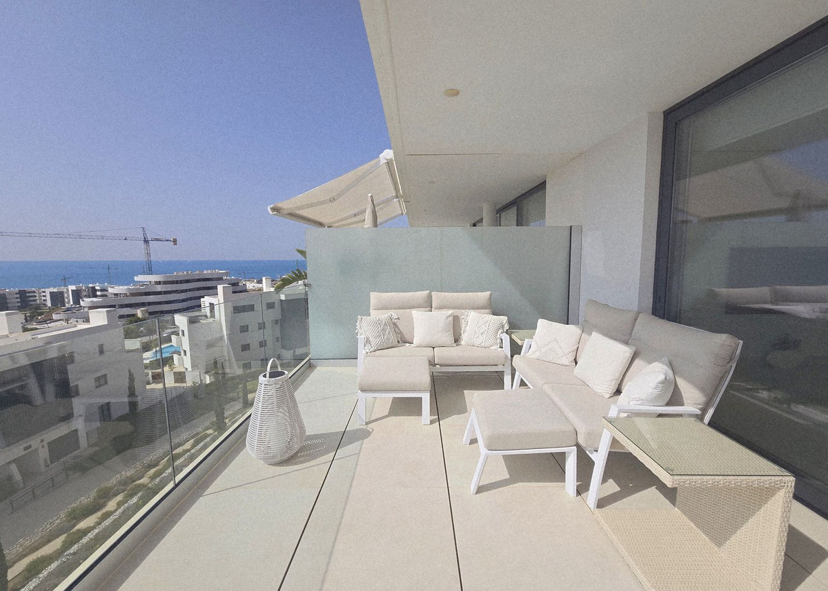2 Bed Apartment for sale in Fuengirola Costa Del Sol, Málaga, Spain