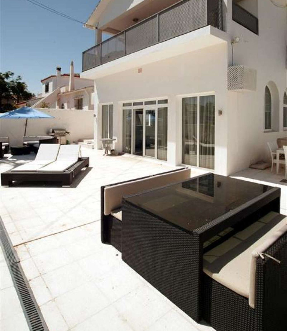 4 Bed Townhouse for sale in Nueva Andalucía Costa Del Sol, Málaga, Spain