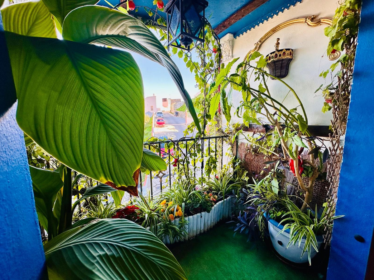 3 Bed Townhouse for sale in Tolox Costa Del Sol, Málaga, Spain