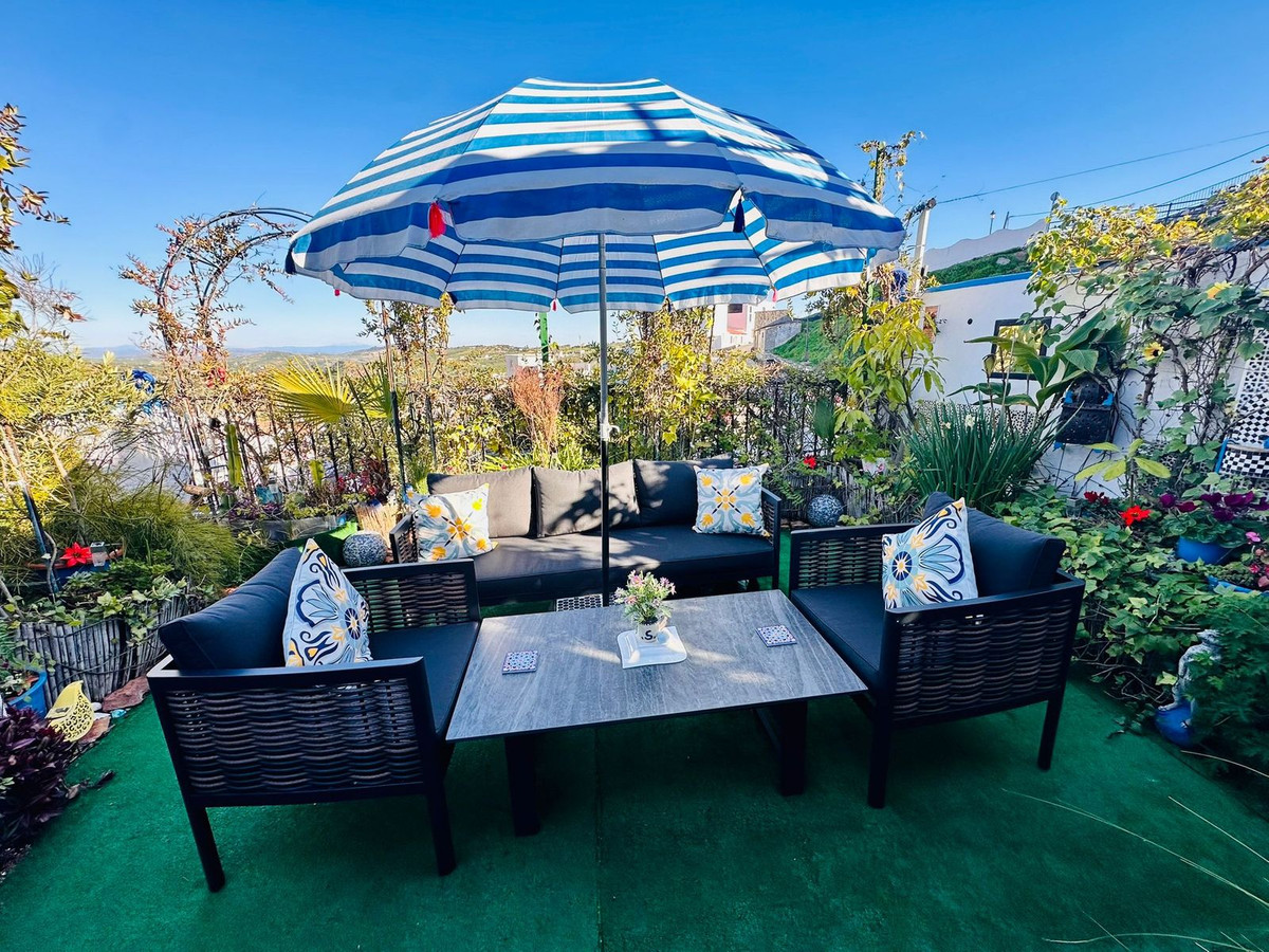 3 Bed Townhouse for sale in Tolox Costa Del Sol, Málaga, Spain