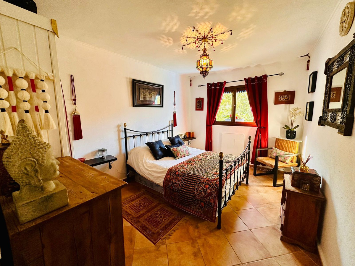 3 Bed Townhouse for sale in Tolox Costa Del Sol, Málaga, Spain