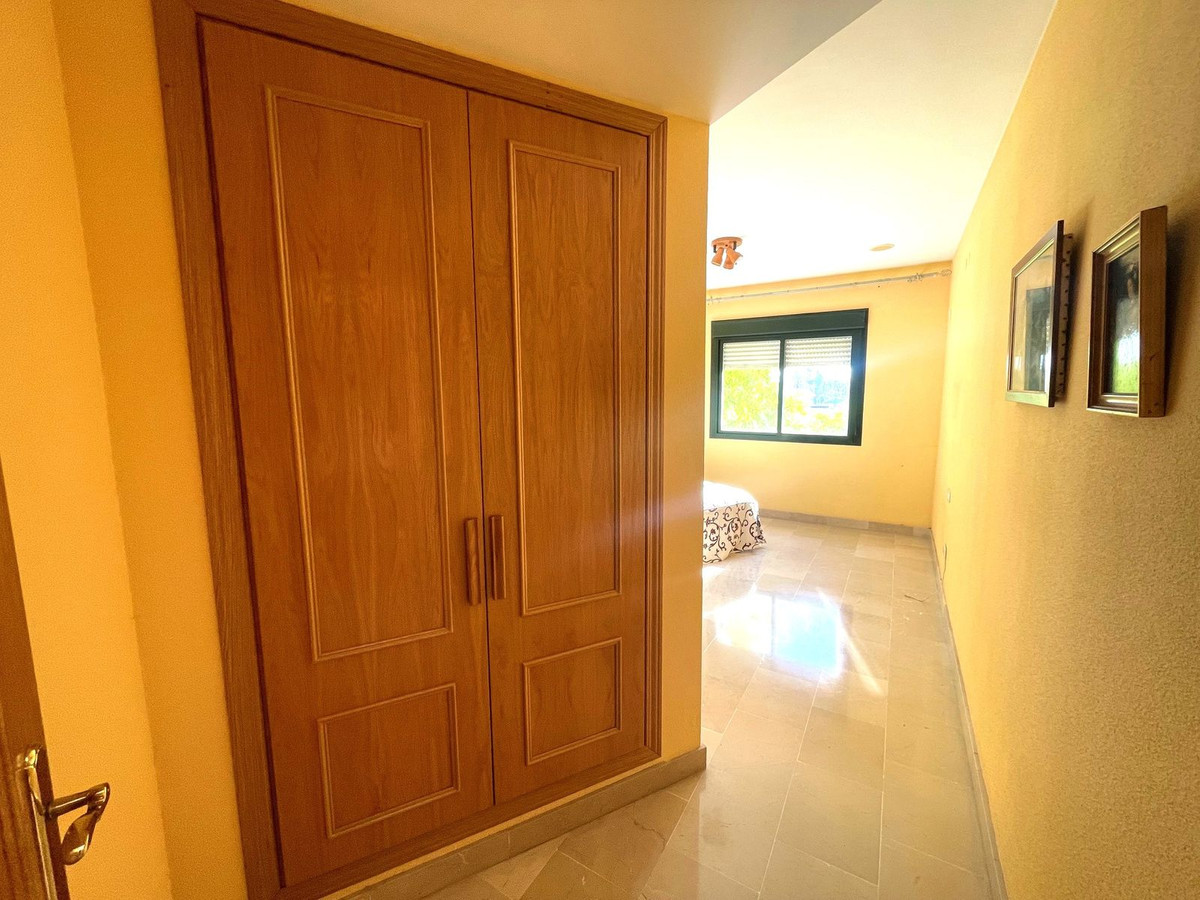Se vende Apartamento Planta Media de 3 dormitorios en Costa Del Sol, Málaga, España