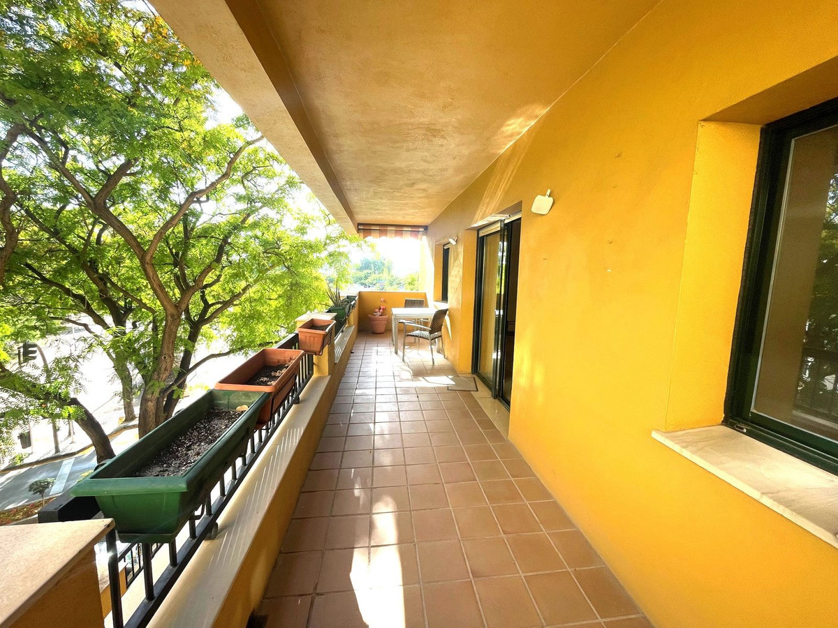 Se vende Apartamento Planta Media de 3 dormitorios en Costa Del Sol, Málaga, España