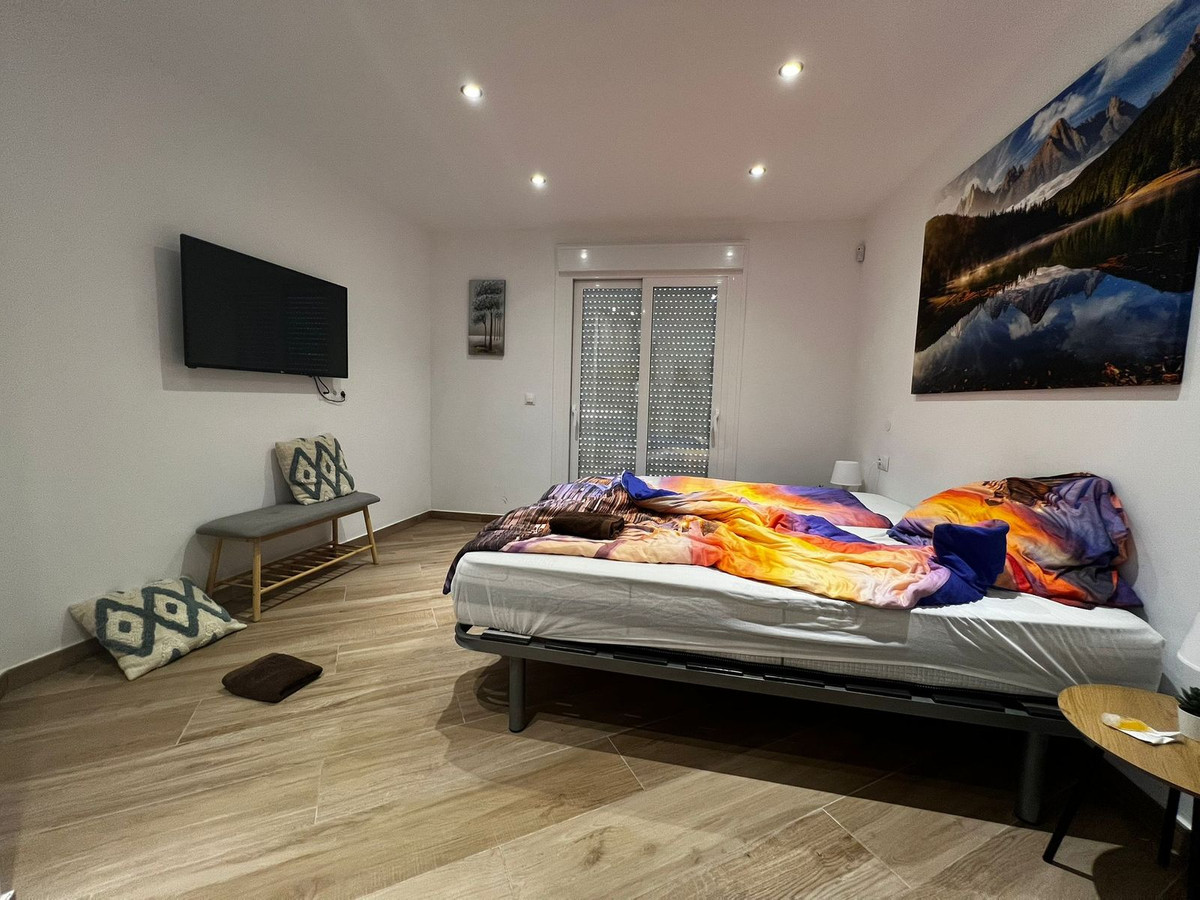 4 Bed Townhouse for sale in Estepona Costa Del Sol, Málaga, Spain