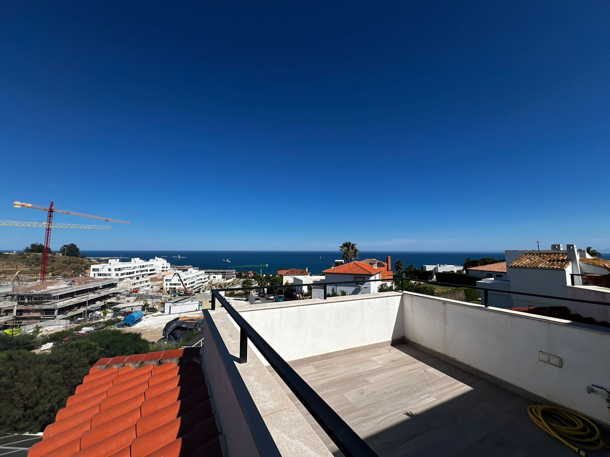 4 Bed Townhouse for sale in Estepona Costa Del Sol, Málaga, Spain