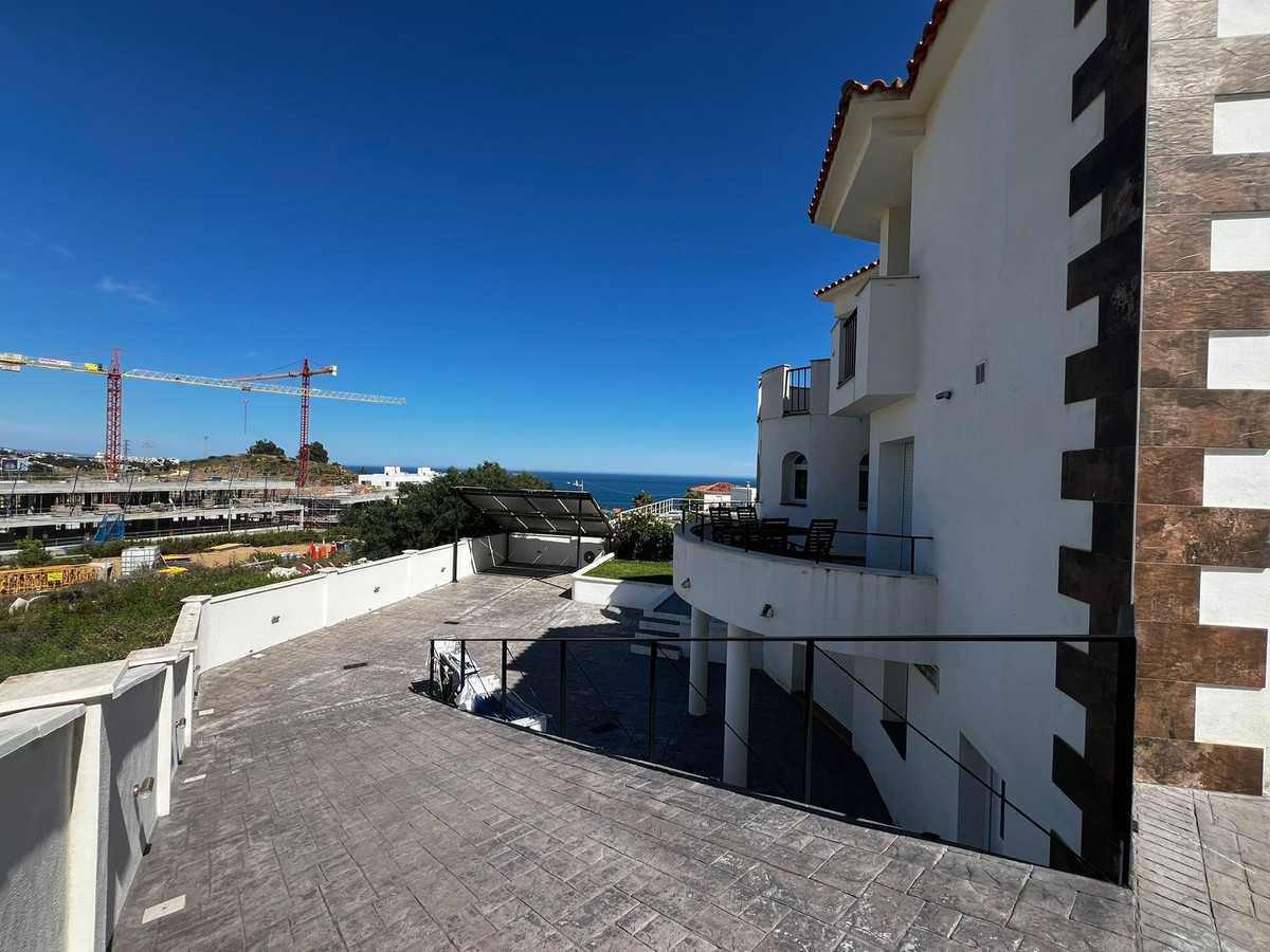 4 Bed Townhouse for sale in Estepona Costa Del Sol, Málaga, Spain