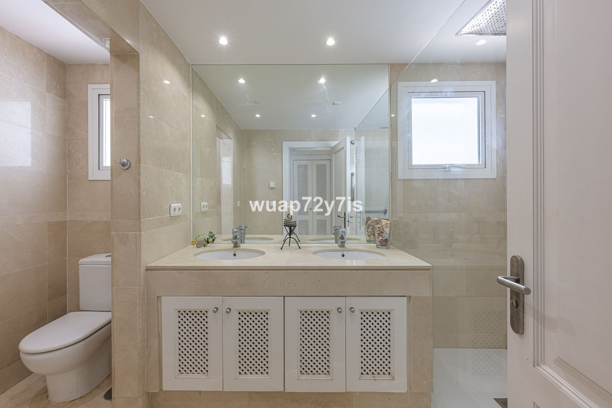 3 Bed Apartment for sale in Nueva Andalucía Costa Del Sol, Málaga, Spain