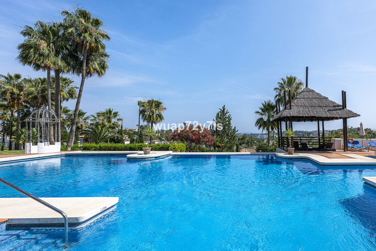 3 Bed Apartment for sale in Nueva Andalucía Costa Del Sol, Málaga, Spain