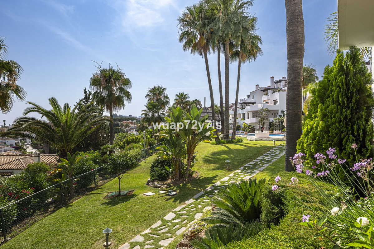 3 Bed Apartment for sale in Nueva Andalucía Costa Del Sol, Málaga, Spain