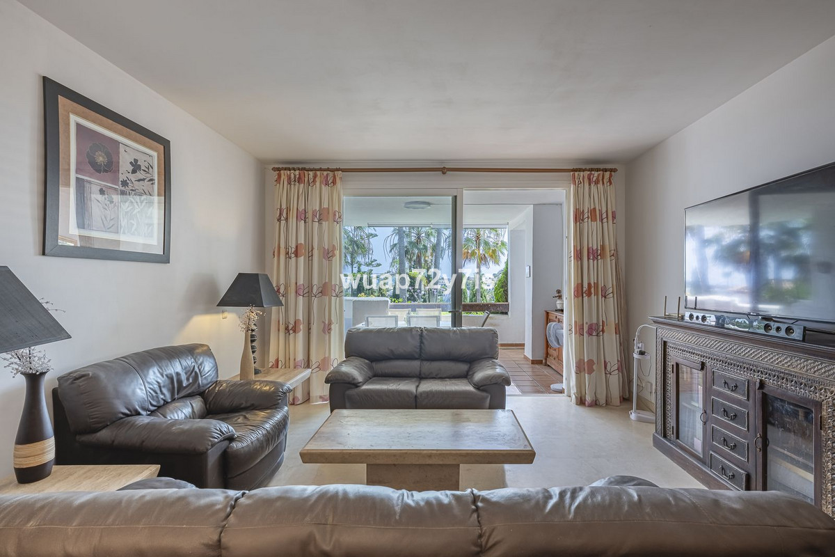 3 Bed Apartment for sale in Nueva Andalucía Costa Del Sol, Málaga, Spain