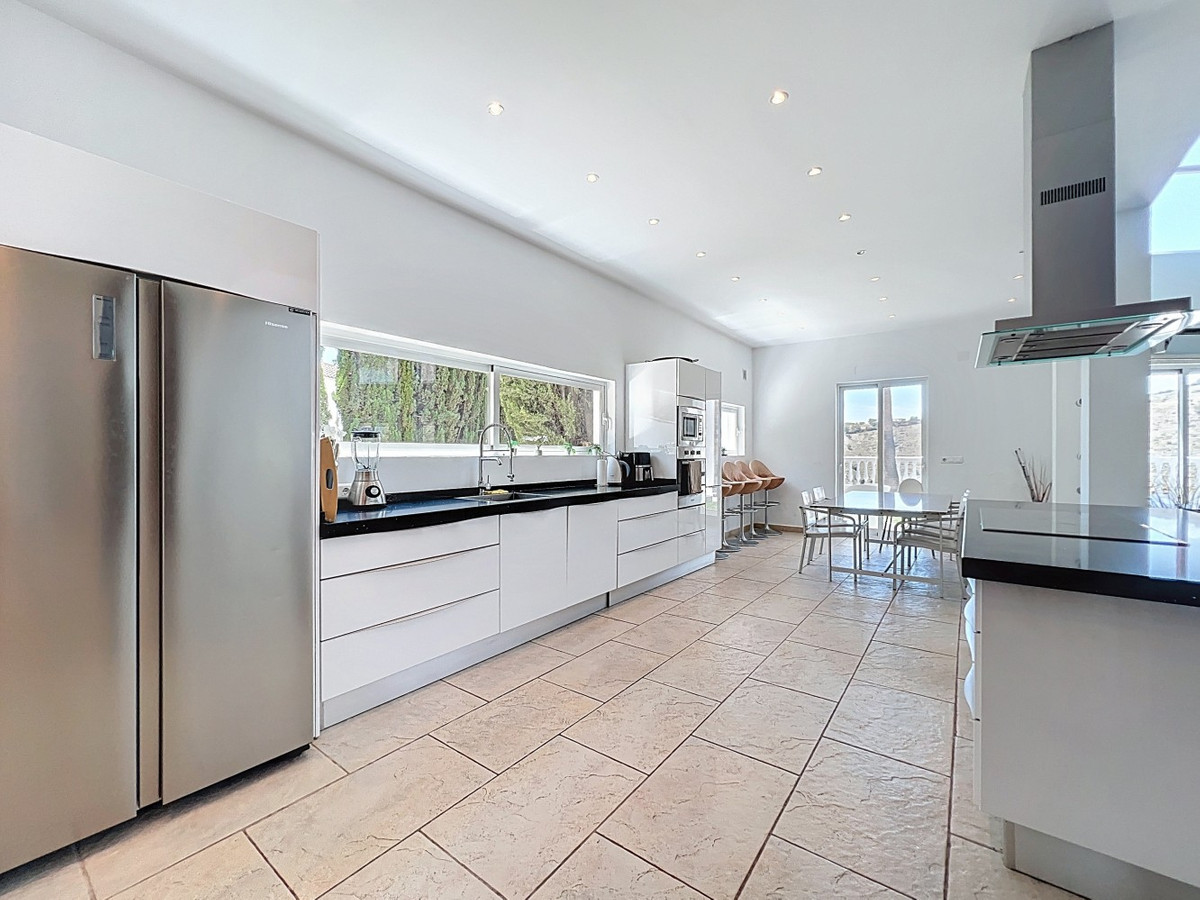 Se vende Villa - Chalet de 7 dormitorios en Costa Del Sol East, Málaga, España