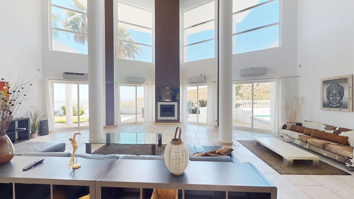 Se vende Villa - Chalet de 7 dormitorios en Costa Del Sol East, Málaga, España