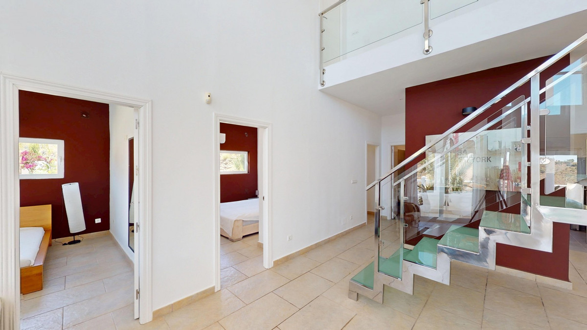 Se vende Villa - Chalet de 7 dormitorios en Costa Del Sol East, Málaga, España
