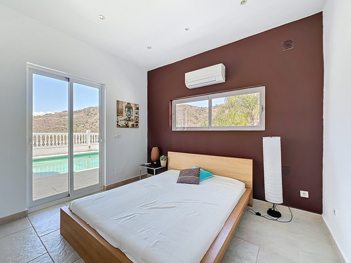 Se vende Villa - Chalet de 7 dormitorios en Costa Del Sol East, Málaga, España