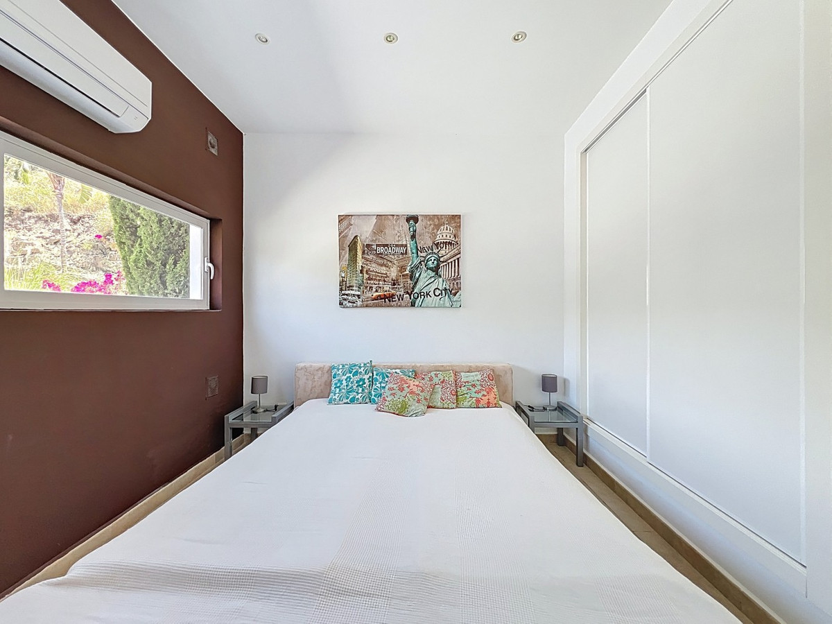 Se vende Villa - Chalet de 7 dormitorios en Costa Del Sol East, Málaga, España