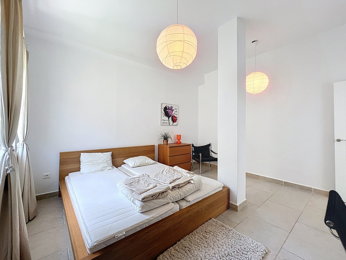 Se vende Villa - Chalet de 7 dormitorios en Costa Del Sol East, Málaga, España