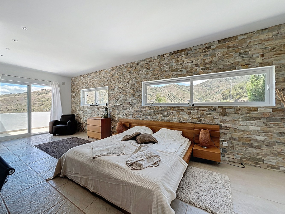 Se vende Villa - Chalet de 7 dormitorios en Costa Del Sol East, Málaga, España