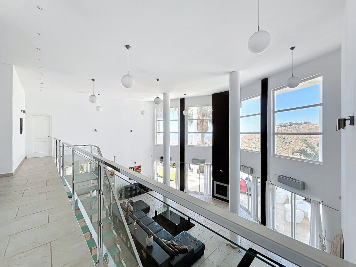 Se vende Villa - Chalet de 7 dormitorios en Costa Del Sol East, Málaga, España