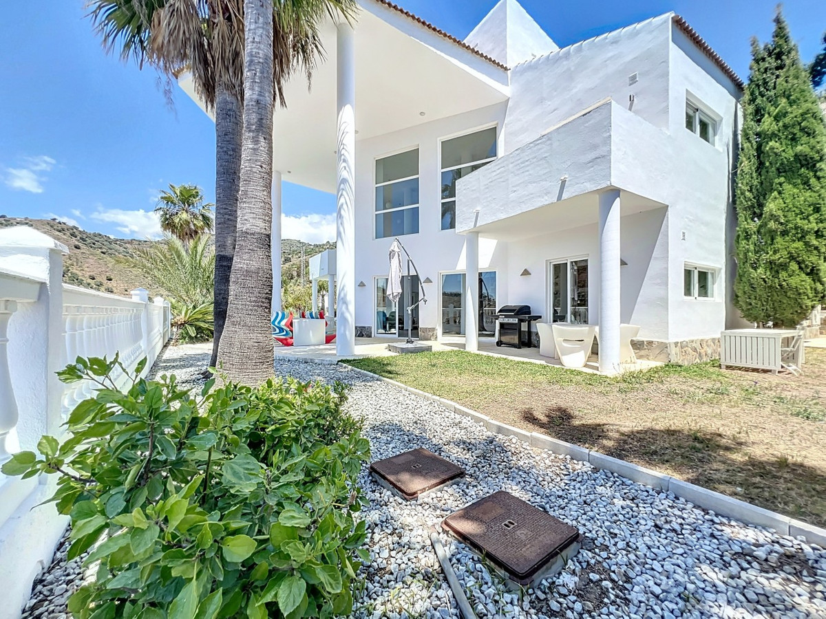 Se vende Villa - Chalet de 7 dormitorios en Costa Del Sol East, Málaga, España