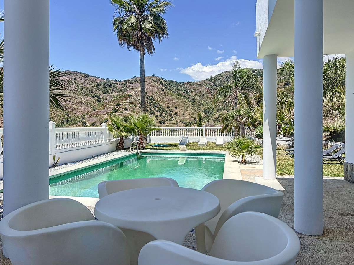 Se vende Villa - Chalet de 7 dormitorios en Costa Del Sol East, Málaga, España