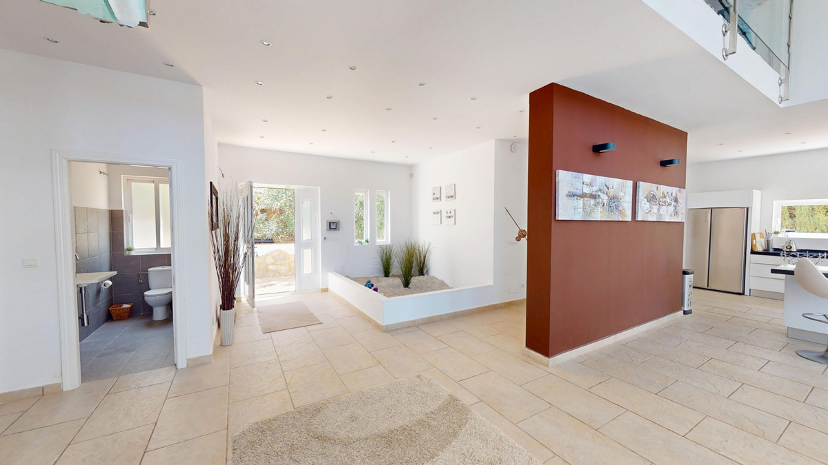 Se vende Villa - Chalet de 7 dormitorios en Costa Del Sol East, Málaga, España