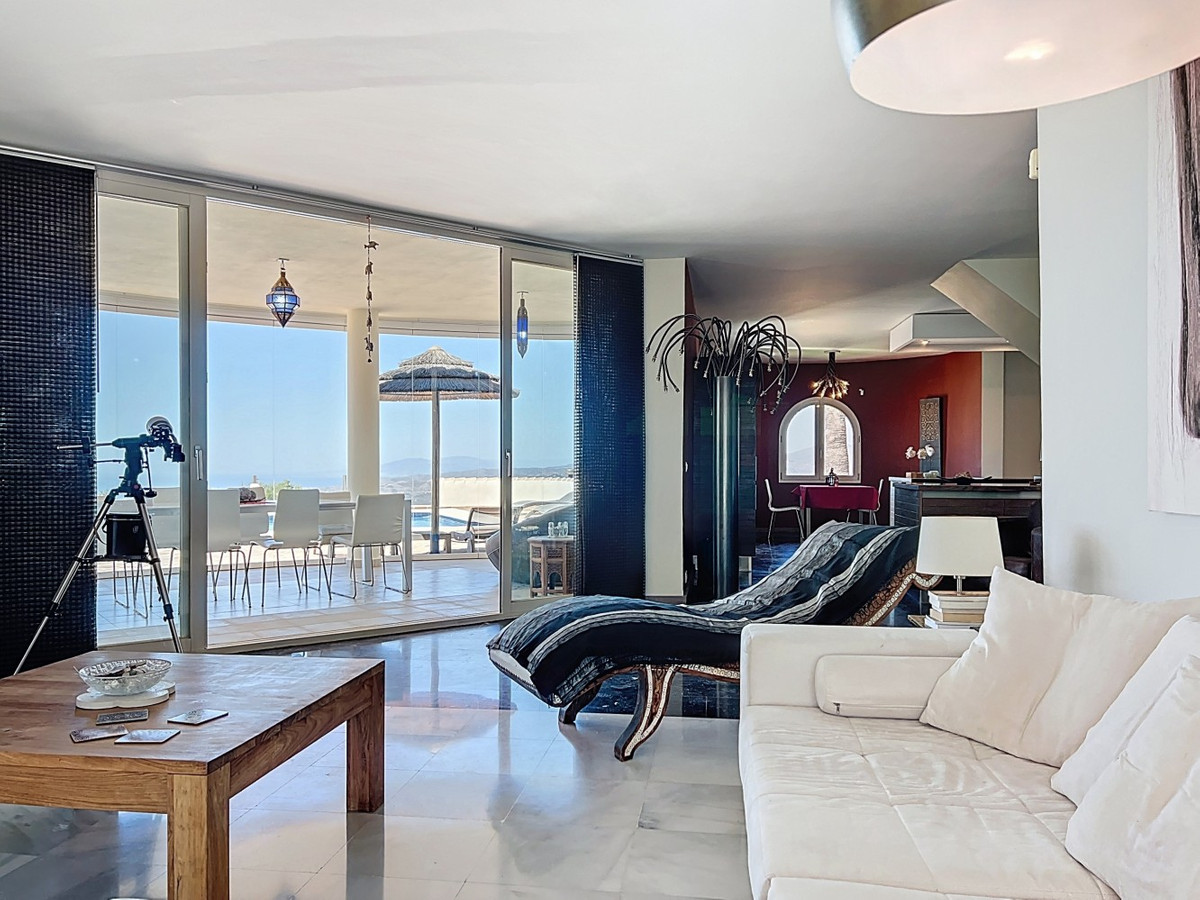 Se vende Villa - Chalet de 6 dormitorios en Costa Del Sol East, Málaga, España