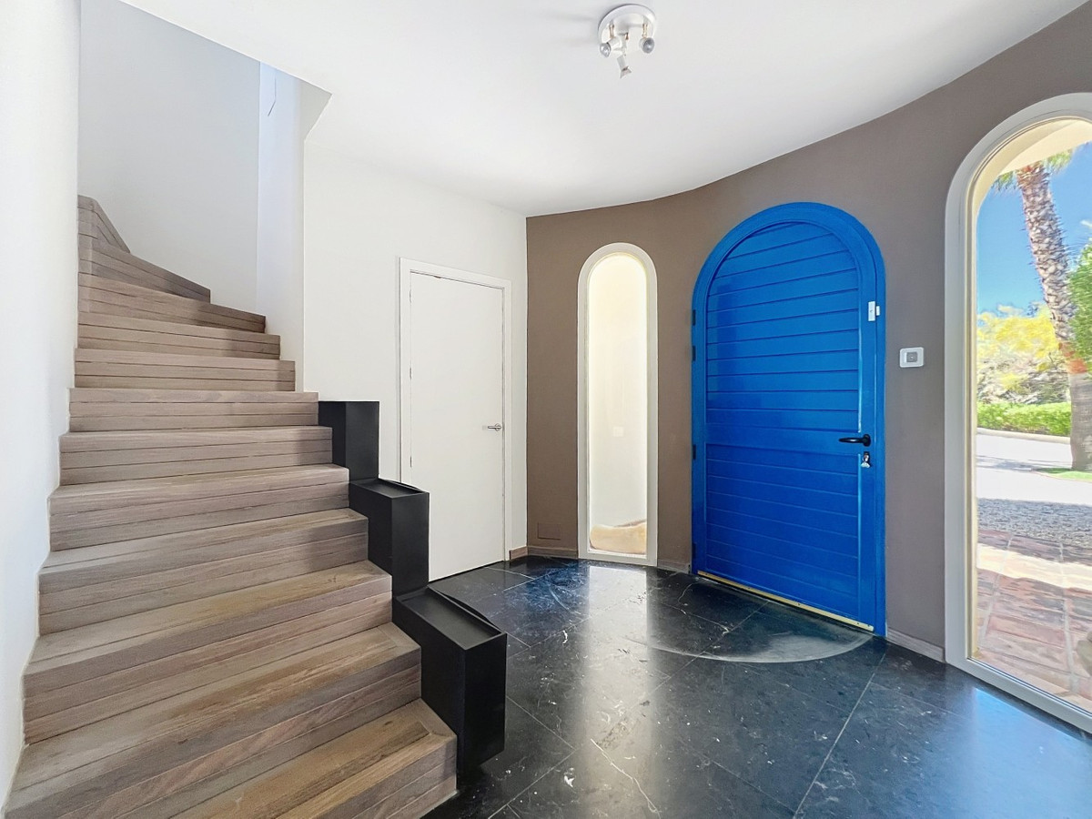 Se vende Villa - Chalet de 6 dormitorios en Costa Del Sol East, Málaga, España
