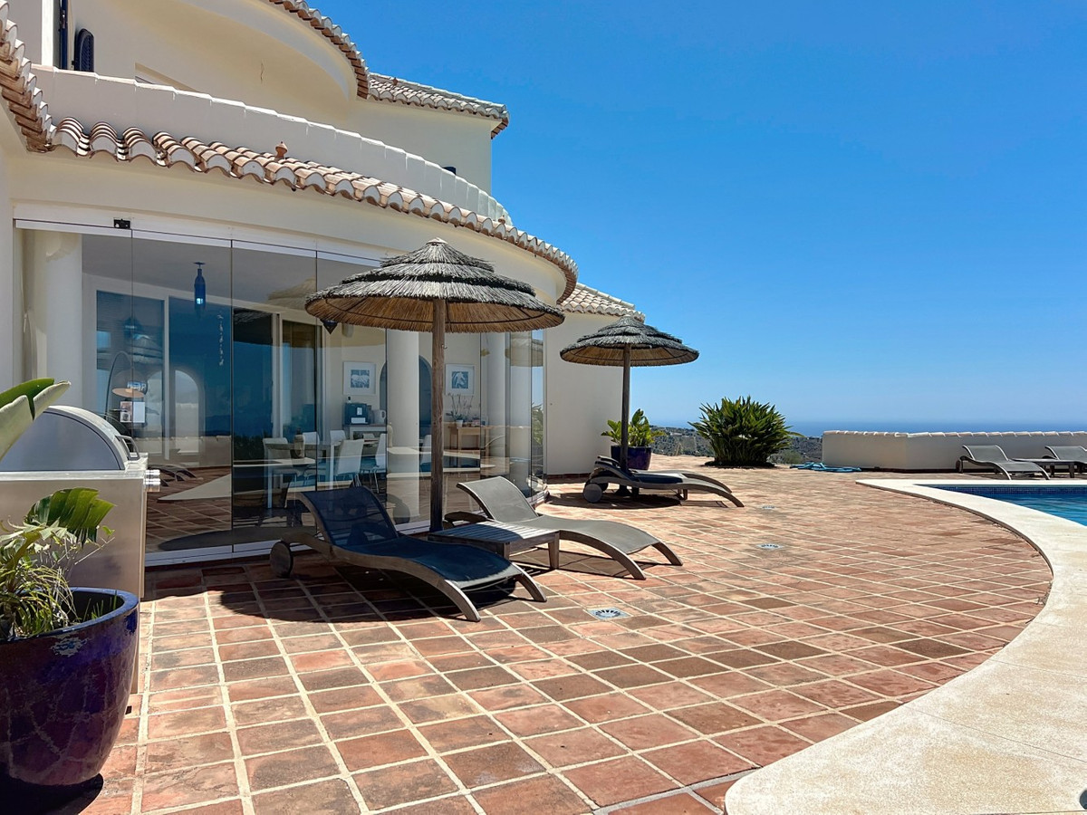 Se vende Villa - Chalet de 6 dormitorios en Costa Del Sol East, Málaga, España