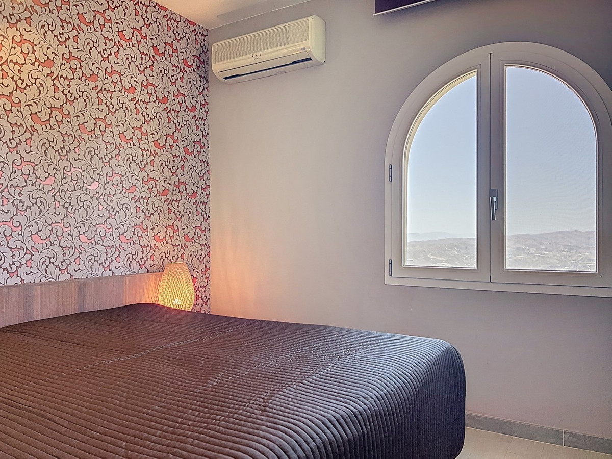 Se vende Villa - Chalet de 6 dormitorios en Costa Del Sol East, Málaga, España
