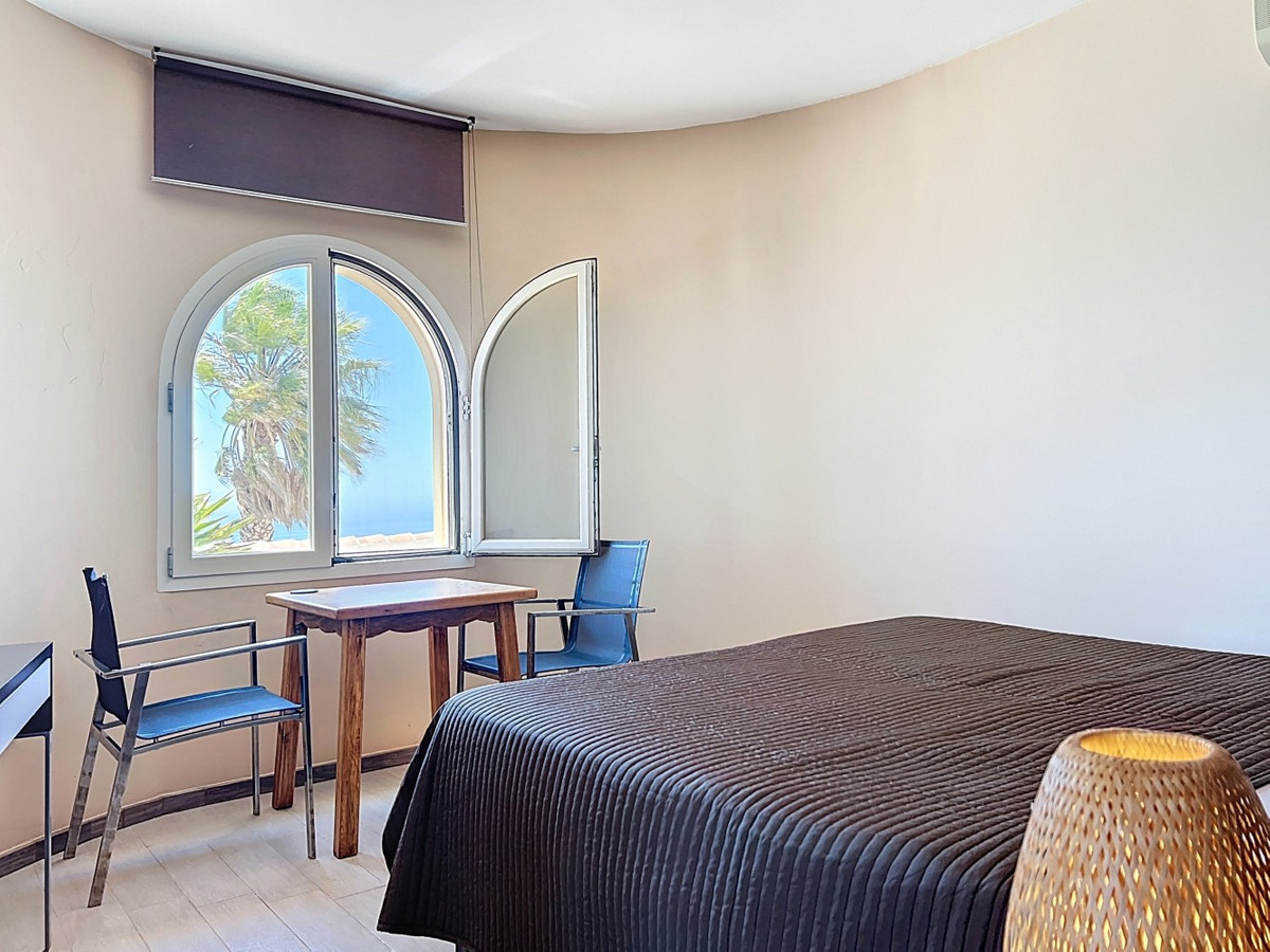 Se vende Villa - Chalet de 6 dormitorios en Costa Del Sol East, Málaga, España