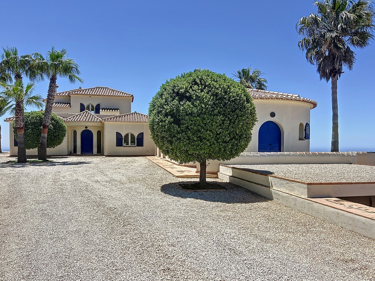 Se vende Villa - Chalet de 6 dormitorios en Costa Del Sol East, Málaga, España