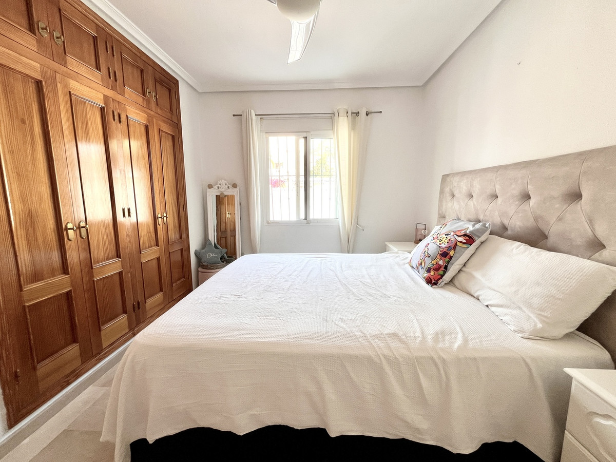 5 Bed Townhouse for sale in San Miguel De Salinas Costa Blanca, Alicante, Spain