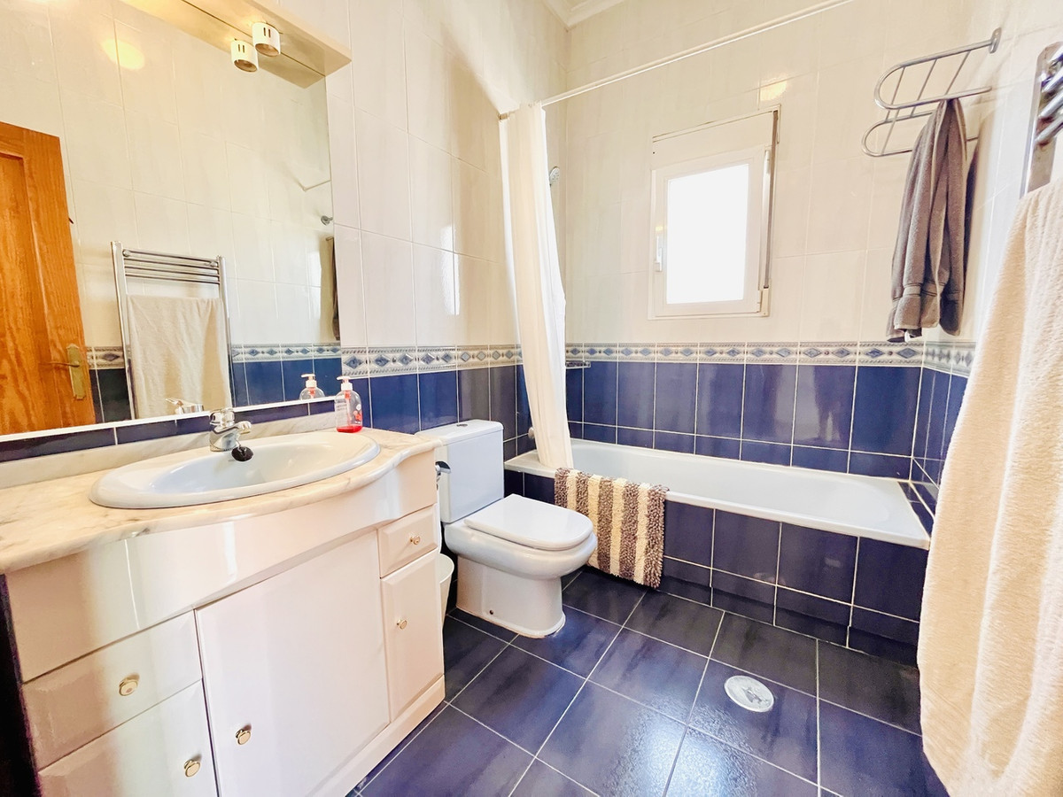 5 Bed Townhouse for sale in San Miguel De Salinas Costa Blanca, Alicante, Spain