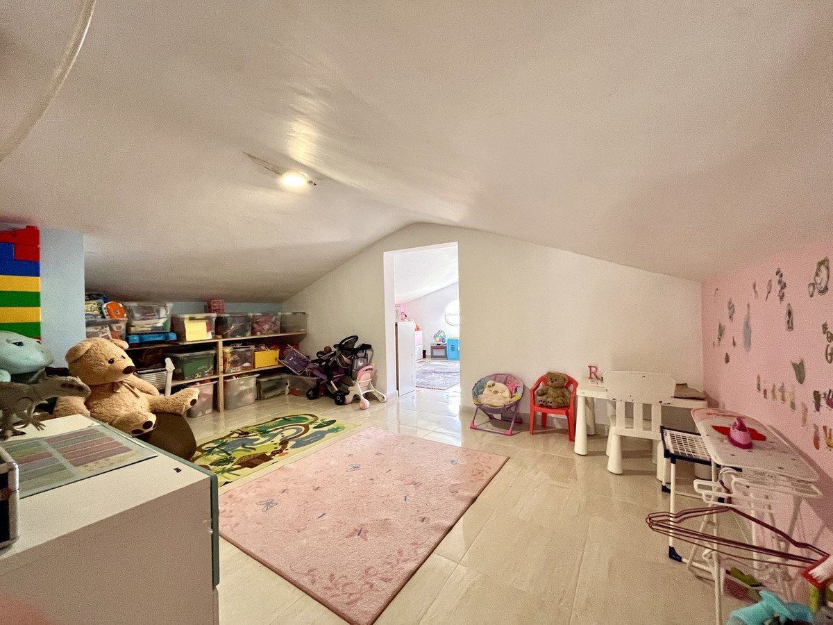 5 Bed Townhouse for sale in San Miguel De Salinas Costa Blanca, Alicante, Spain