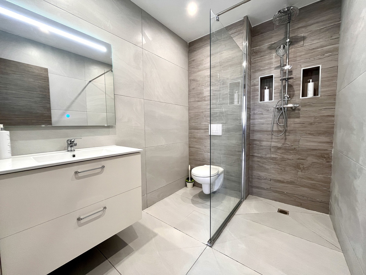 5 Bed Townhouse for sale in San Miguel De Salinas Costa Blanca, Alicante, Spain