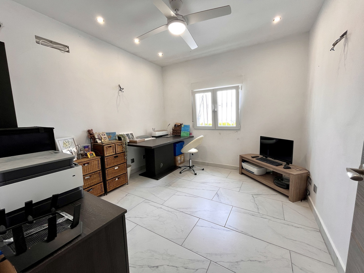 5 Bed Townhouse for sale in San Miguel De Salinas Costa Blanca, Alicante, Spain