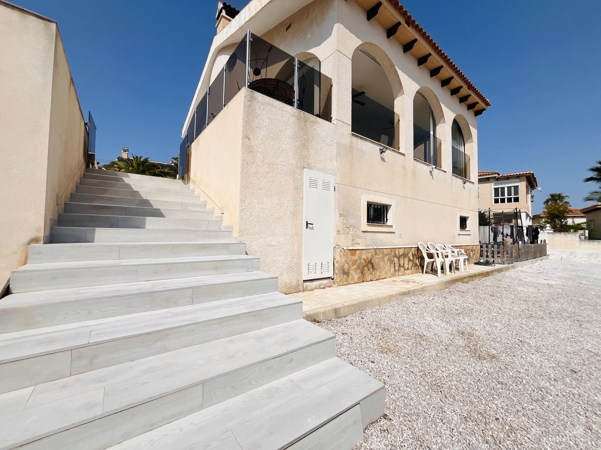 5 Bed Townhouse for sale in San Miguel De Salinas Costa Blanca, Alicante, Spain