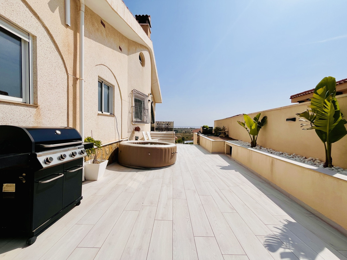 5 Bed Townhouse for sale in San Miguel De Salinas Costa Blanca, Alicante, Spain
